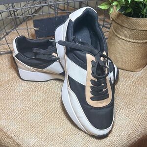 Dolce Vita Black, Multi-Color Sneakers